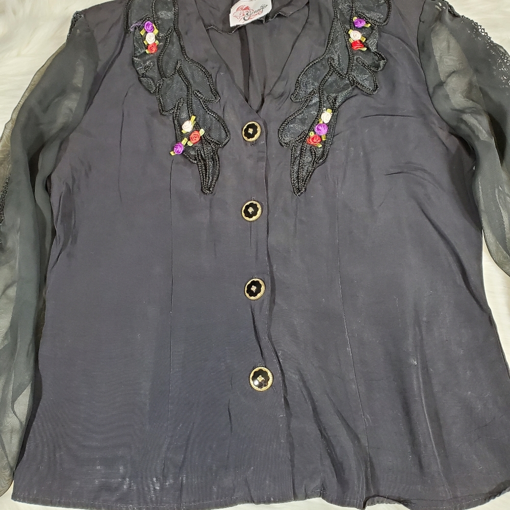 Jennifer blouse bottoms down